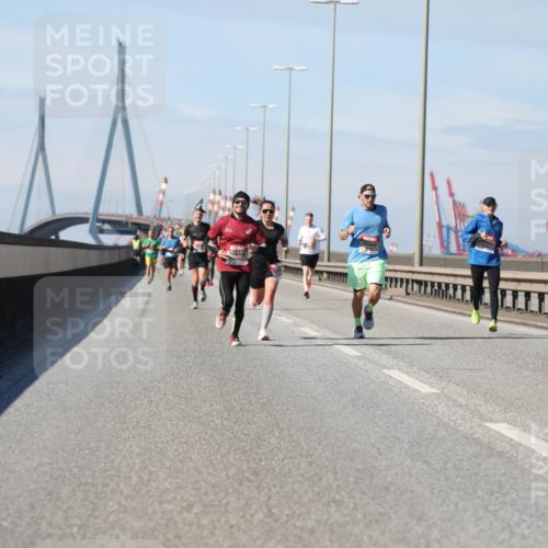 03.10.2025 - Köhlbrandbrückenlauf Yannick Fuchs http://msf.ph/oto/9185038 03.10.2025 11:42:06 Position 3  meine-sportfotos.de