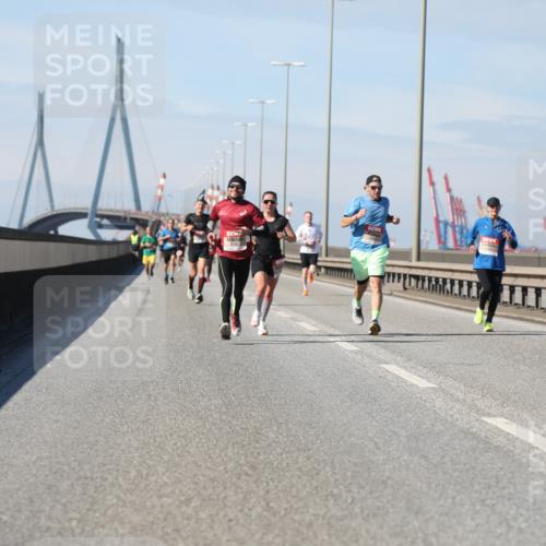 03.10.2025 - Köhlbrandbrückenlauf Yannick Fuchs http://msf.ph/oto/9185039 03.10.2025 11:42:06 Position 3  meine-sportfotos.de