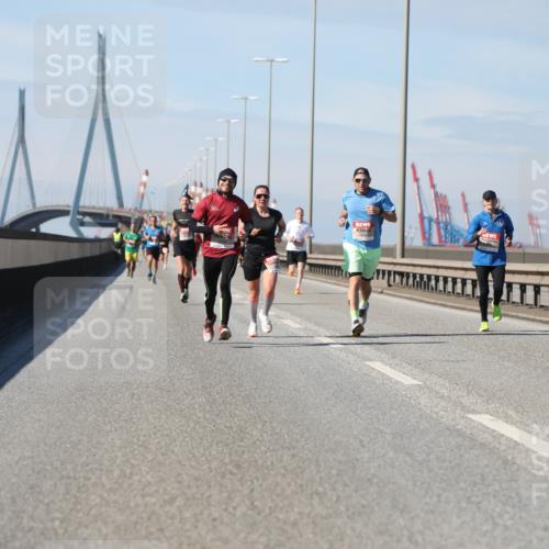 03.10.2025 - Köhlbrandbrückenlauf Yannick Fuchs http://msf.ph/oto/9185043 03.10.2025 11:42:06 Position 3  meine-sportfotos.de