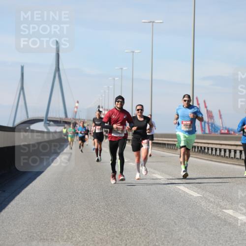 03.10.2025 - Köhlbrandbrückenlauf Yannick Fuchs http://msf.ph/oto/9185050 03.10.2025 11:42:07 Position 3  meine-sportfotos.de