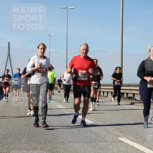 03.10.2025 - Köhlbrandbrückenlauf Yannick Fuchs http://msf.ph/oto/9185051 03.10.2025 12:03:18 Position 3 247, 6169, 168, 4936, 5389 meine-sportfotos.de
