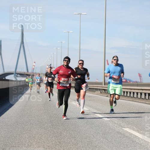 03.10.2025 - Köhlbrandbrückenlauf Yannick Fuchs http://msf.ph/oto/9185059 03.10.2025 11:42:08 Position 3  meine-sportfotos.de