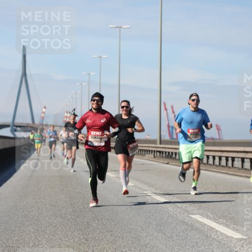 03.10.2025 - Köhlbrandbrückenlauf Yannick Fuchs http://msf.ph/oto/9185063 03.10.2025 11:42:08 Position 3 4186 meine-sportfotos.de