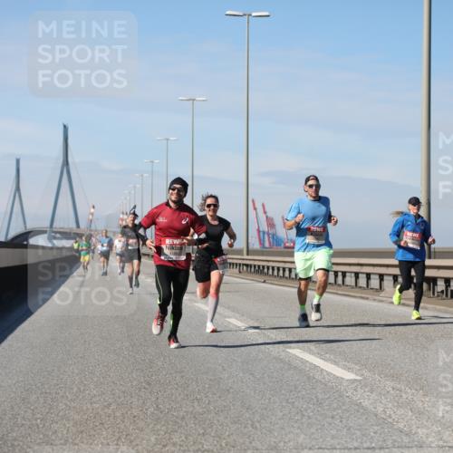 03.10.2025 - Köhlbrandbrückenlauf Yannick Fuchs http://msf.ph/oto/9185067 03.10.2025 11:42:08 Position 3  meine-sportfotos.de