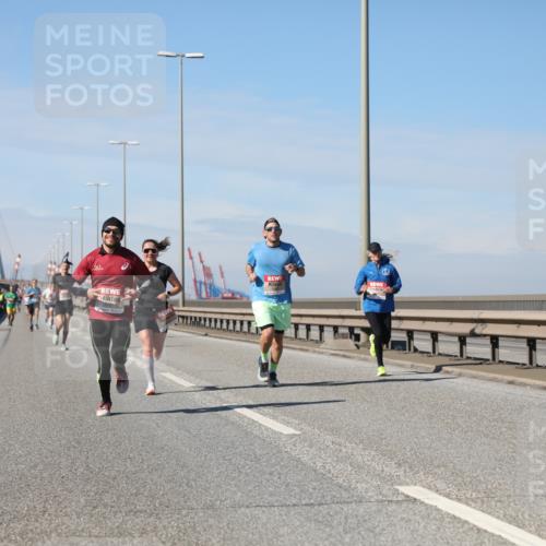 03.10.2025 - Köhlbrandbrückenlauf Yannick Fuchs http://msf.ph/oto/9185072 03.10.2025 11:42:09 Position 3  meine-sportfotos.de