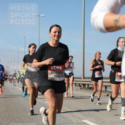 03.10.2025 - Köhlbrandbrückenlauf Yannick Fuchs http://msf.ph/oto/9185074 03.10.2025 12:03:21 Position 3 4477, 6652 meine-sportfotos.de