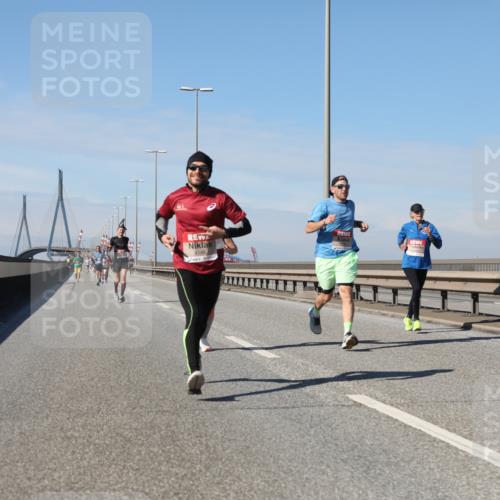 03.10.2025 - Köhlbrandbrückenlauf Yannick Fuchs http://msf.ph/oto/9185079 03.10.2025 11:42:10 Position 3 4186 meine-sportfotos.de