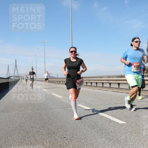 03.10.2025 - Köhlbrandbrückenlauf Yannick Fuchs http://msf.ph/oto/9185090 03.10.2025 11:42:11 Position 3  meine-sportfotos.de