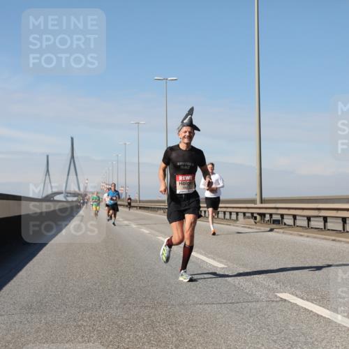 03.10.2025 - Köhlbrandbrückenlauf Yannick Fuchs http://msf.ph/oto/9185112 03.10.2025 11:42:14 Position 3 6417 meine-sportfotos.de
