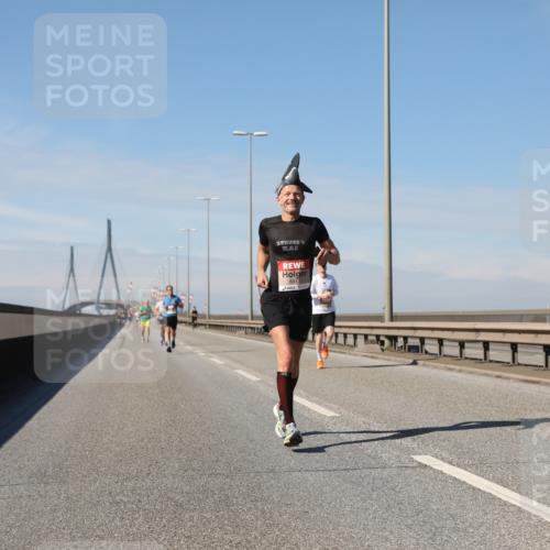03.10.2025 - Köhlbrandbrückenlauf Yannick Fuchs http://msf.ph/oto/9185113 03.10.2025 11:42:14 Position 3 6417 meine-sportfotos.de