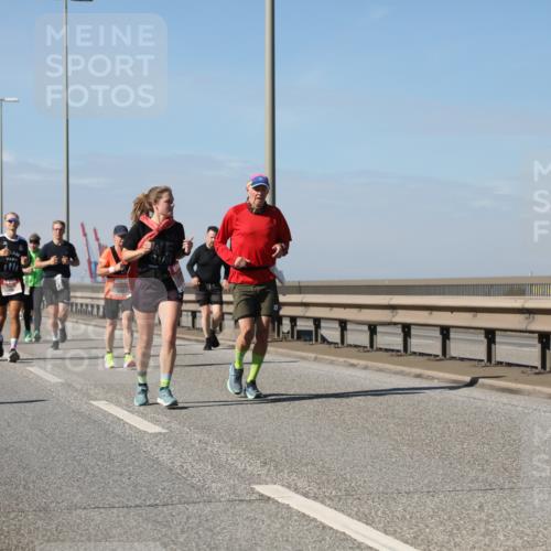 03.10.2025 - Köhlbrandbrückenlauf Yannick Fuchs http://msf.ph/oto/9185128 03.10.2025 12:03:29 Position 3  meine-sportfotos.de