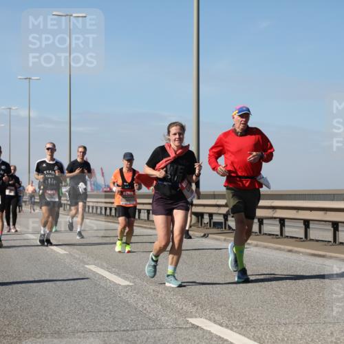03.10.2025 - Köhlbrandbrückenlauf Yannick Fuchs http://msf.ph/oto/9185137 03.10.2025 12:03:30 Position 3  meine-sportfotos.de