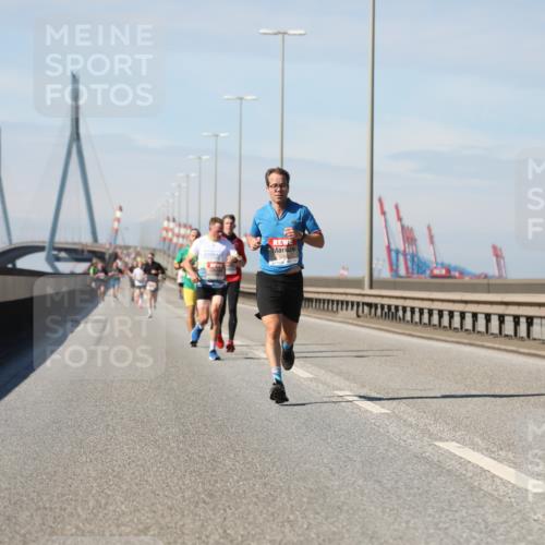 03.10.2025 - Köhlbrandbrückenlauf Yannick Fuchs http://msf.ph/oto/9185139 03.10.2025 11:42:17 Position 3  meine-sportfotos.de