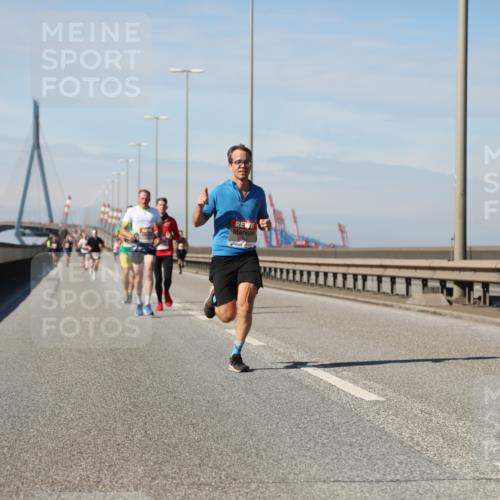 03.10.2025 - Köhlbrandbrückenlauf Yannick Fuchs http://msf.ph/oto/9185152 03.10.2025 11:42:18 Position 3  meine-sportfotos.de