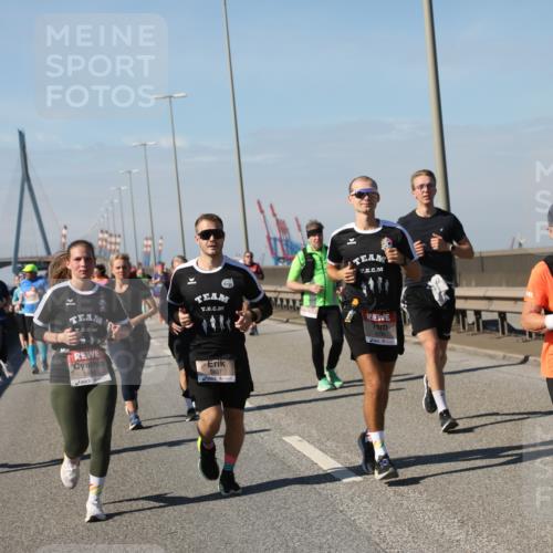 03.10.2025 - Köhlbrandbrückenlauf Yannick Fuchs http://msf.ph/oto/9185153 03.10.2025 12:03:33 Position 3 5887, 5277 meine-sportfotos.de