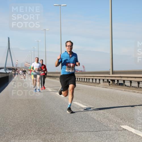 03.10.2025 - Köhlbrandbrückenlauf Yannick Fuchs http://msf.ph/oto/9185157 03.10.2025 11:42:19 Position 3  meine-sportfotos.de
