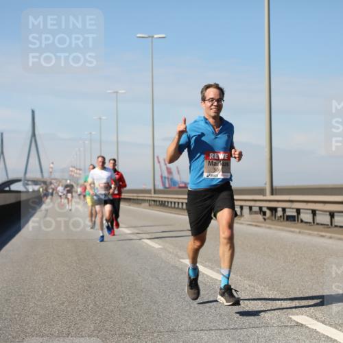 03.10.2025 - Köhlbrandbrückenlauf Yannick Fuchs http://msf.ph/oto/9185163 03.10.2025 11:42:20 Position 3 509 meine-sportfotos.de