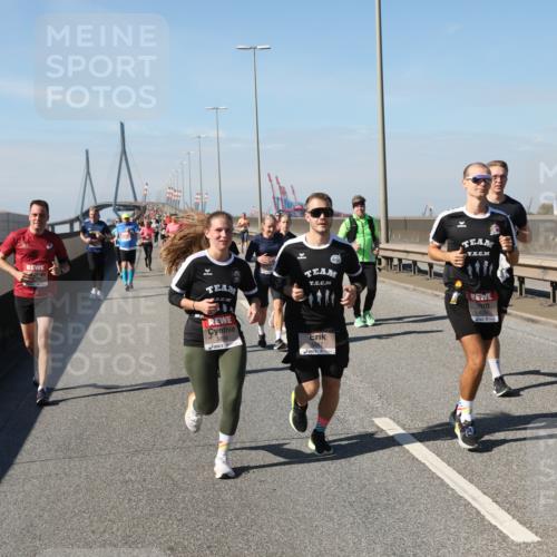 03.10.2025 - Köhlbrandbrückenlauf Yannick Fuchs http://msf.ph/oto/9185164 03.10.2025 12:03:34 Position 3 5 meine-sportfotos.de
