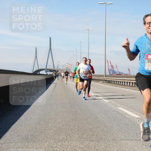 03.10.2025 - Köhlbrandbrückenlauf Yannick Fuchs http://msf.ph/oto/9185165 03.10.2025 11:42:20 Position 3 509 meine-sportfotos.de