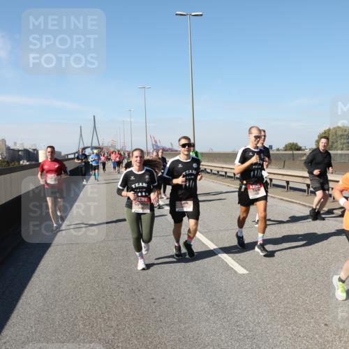 03.10.2025 - Köhlbrandbrückenlauf Yannick Fuchs http://msf.ph/oto/9185168 03.10.2025 12:03:35 Position 3  meine-sportfotos.de