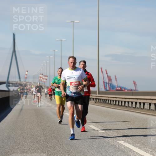 03.10.2025 - Köhlbrandbrückenlauf Yannick Fuchs http://msf.ph/oto/9185175 03.10.2025 11:42:21 Position 3 615 meine-sportfotos.de