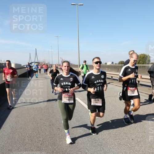 03.10.2025 - Köhlbrandbrückenlauf Yannick Fuchs http://msf.ph/oto/9185176 03.10.2025 12:03:35 Position 3 5888, 5887, 4338 meine-sportfotos.de