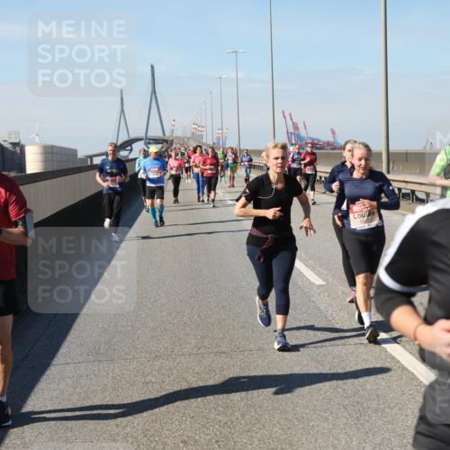 03.10.2025 - Köhlbrandbrückenlauf Yannick Fuchs http://msf.ph/oto/9185180 03.10.2025 12:03:36 Position 3 5527, 6557 meine-sportfotos.de