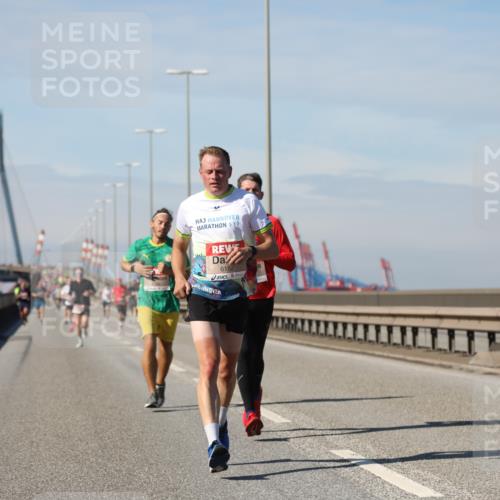 03.10.2025 - Köhlbrandbrückenlauf Yannick Fuchs http://msf.ph/oto/9185181 03.10.2025 11:42:22 Position 3 6152 meine-sportfotos.de