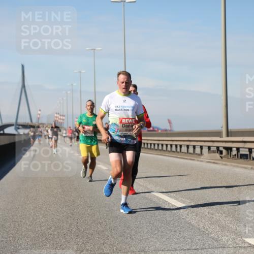03.10.2025 - Köhlbrandbrückenlauf Yannick Fuchs http://msf.ph/oto/9185185 03.10.2025 11:42:22 Position 3 6152 meine-sportfotos.de