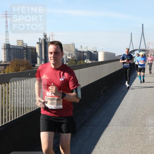 03.10.2025 - Köhlbrandbrückenlauf Yannick Fuchs http://msf.ph/oto/9185186 03.10.2025 12:03:37 Position 3 5527 meine-sportfotos.de