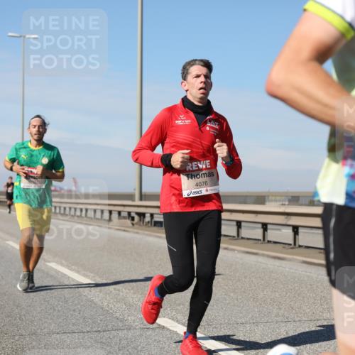 03.10.2025 - Köhlbrandbrückenlauf Yannick Fuchs http://msf.ph/oto/9185197 03.10.2025 11:42:24 Position 3 4076 meine-sportfotos.de