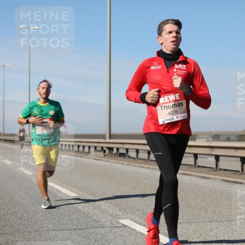 03.10.2025 - Köhlbrandbrückenlauf Yannick Fuchs http://msf.ph/oto/9185199 03.10.2025 11:42:24 Position 3 4076 meine-sportfotos.de