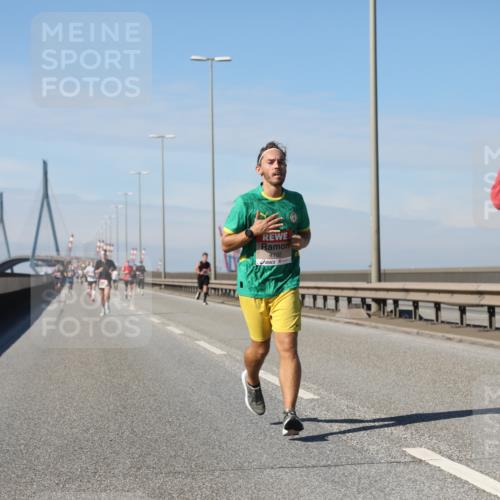 03.10.2025 - Köhlbrandbrückenlauf Yannick Fuchs http://msf.ph/oto/9185201 03.10.2025 11:42:25 Position 3 4102, 40 meine-sportfotos.de
