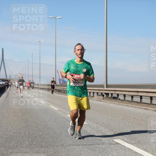 03.10.2025 - Köhlbrandbrückenlauf Yannick Fuchs http://msf.ph/oto/9185203 03.10.2025 11:42:25 Position 3 4102 meine-sportfotos.de