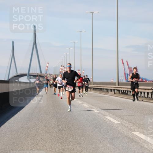 03.10.2025 - Köhlbrandbrückenlauf Yannick Fuchs http://msf.ph/oto/9185218 03.10.2025 11:42:27 Position 3  meine-sportfotos.de