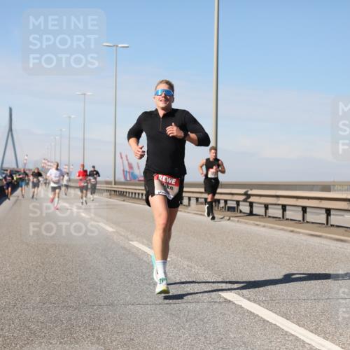 03.10.2025 - Köhlbrandbrückenlauf Yannick Fuchs http://msf.ph/oto/9185254 03.10.2025 11:42:31 Position 3  meine-sportfotos.de