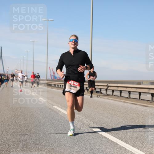 03.10.2025 - Köhlbrandbrückenlauf Yannick Fuchs http://msf.ph/oto/9185257 03.10.2025 11:42:32 Position 3 4248 meine-sportfotos.de