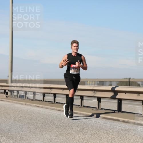 03.10.2025 - Köhlbrandbrückenlauf Yannick Fuchs http://msf.ph/oto/9185268 03.10.2025 11:42:33 Position 3 4083 meine-sportfotos.de