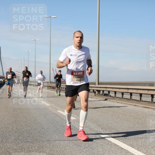 03.10.2025 - Köhlbrandbrückenlauf Yannick Fuchs http://msf.ph/oto/9185291 03.10.2025 11:42:37 Position 3 4046 meine-sportfotos.de