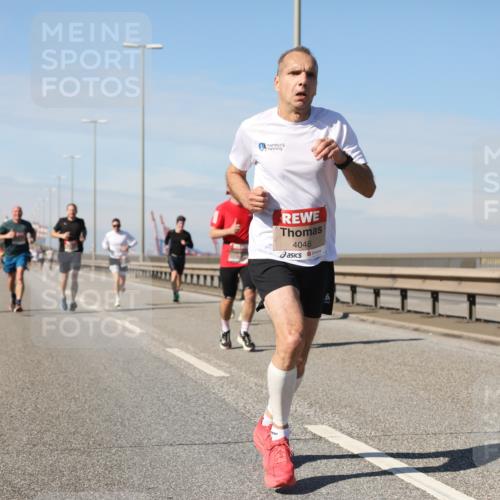 03.10.2025 - Köhlbrandbrückenlauf Yannick Fuchs http://msf.ph/oto/9185295 03.10.2025 11:42:38 Position 3 4046 meine-sportfotos.de