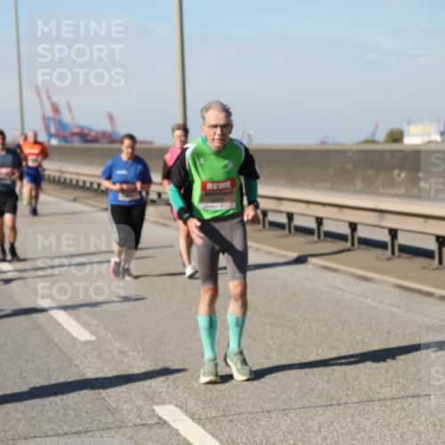 03.10.2025 - Köhlbrandbrückenlauf Yannick Fuchs http://msf.ph/oto/9185302 03.10.2025 12:03:51 Position 3  meine-sportfotos.de