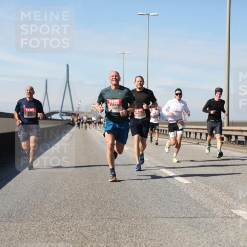 03.10.2025 - Köhlbrandbrückenlauf Yannick Fuchs http://msf.ph/oto/9185312 03.10.2025 11:42:40 Position 3 4654 meine-sportfotos.de
