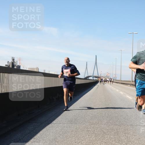 03.10.2025 - Köhlbrandbrückenlauf Yannick Fuchs http://msf.ph/oto/9185319 03.10.2025 11:42:41 Position 3 4654 meine-sportfotos.de