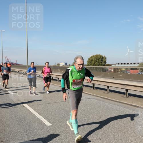 03.10.2025 - Köhlbrandbrückenlauf Yannick Fuchs http://msf.ph/oto/9185320 03.10.2025 12:03:53 Position 3  meine-sportfotos.de