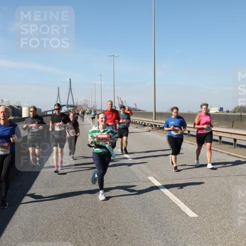 03.10.2025 - Köhlbrandbrückenlauf Yannick Fuchs http://msf.ph/oto/9185324 03.10.2025 12:03:54 Position 3  meine-sportfotos.de