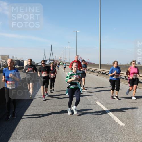 03.10.2025 - Köhlbrandbrückenlauf Yannick Fuchs http://msf.ph/oto/9185326 03.10.2025 12:03:54 Position 3  meine-sportfotos.de