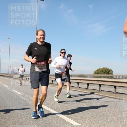03.10.2025 - Köhlbrandbrückenlauf Yannick Fuchs http://msf.ph/oto/9185329 03.10.2025 11:42:42 Position 3 5961, 1373 meine-sportfotos.de
