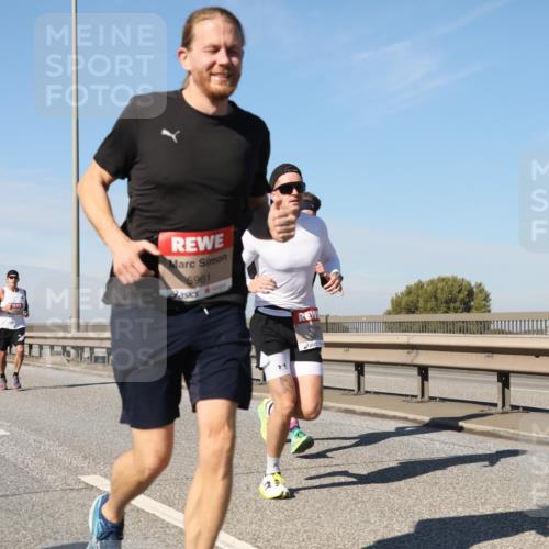 03.10.2025 - Köhlbrandbrückenlauf Yannick Fuchs http://msf.ph/oto/9185331 03.10.2025 11:42:43 Position 3 6961 meine-sportfotos.de