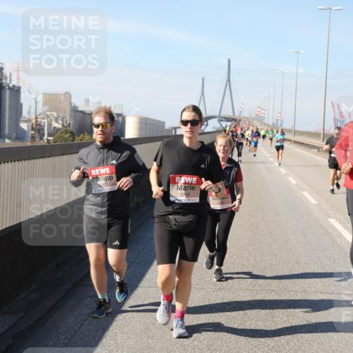 03.10.2025 - Köhlbrandbrückenlauf Yannick Fuchs http://msf.ph/oto/9185338 03.10.2025 12:03:55 Position 3 6346, 4815 meine-sportfotos.de