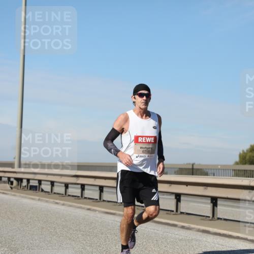 03.10.2025 - Köhlbrandbrückenlauf Yannick Fuchs http://msf.ph/oto/9185343 03.10.2025 11:42:45 Position 3 6718 meine-sportfotos.de